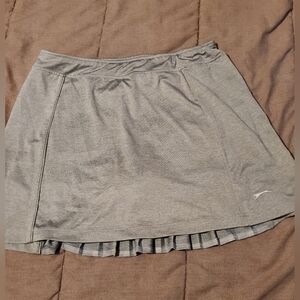Slazenger Ladies Grey Golf Skort With Pleated Back Hem Size M Pickleball